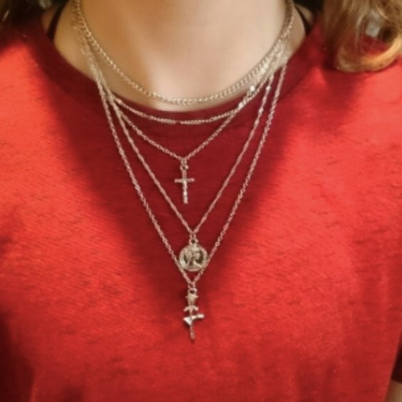 Multilayer Gold Rose Necklace - Picture 4 of 4